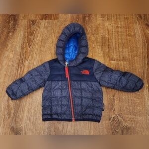 Infant The North Face Reversible Blue and Red Puffer Jacket **Read Sizing Note**